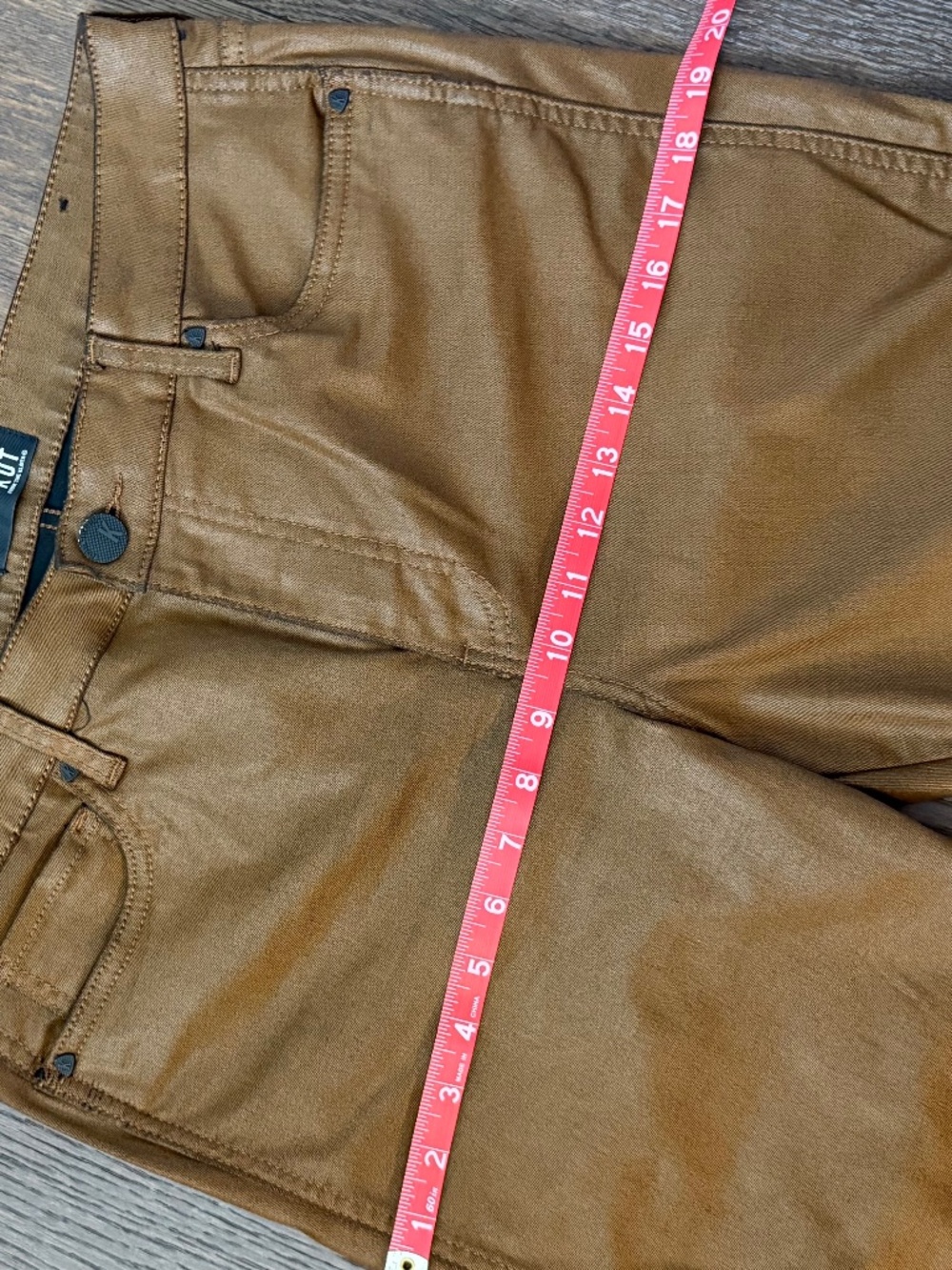 KUT from the Kloth Coated Skinny Jeans — Bronze/Camel, Size 14 - Picture 5 of 8